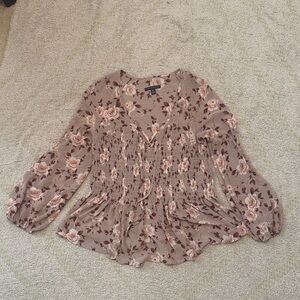 American Eagle Taupe Floral Smocked Peplum Top – Size XS